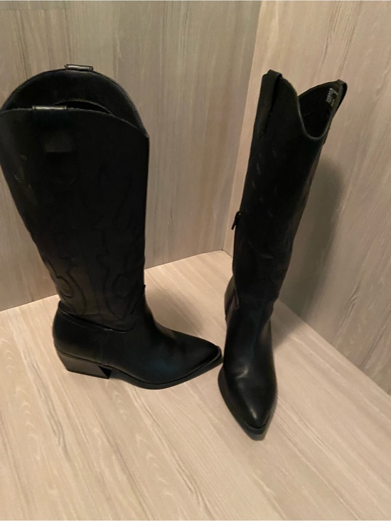 Madden Nyc Shoes - Tall Black Heeled Western Boots with Pointed Toe
